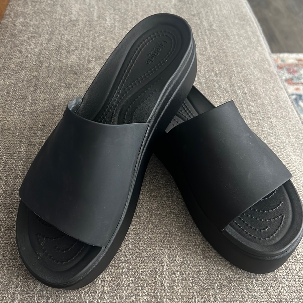 CROCS LiteRide Black Platform Sandals Size 11